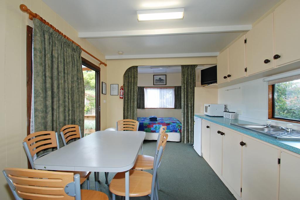 Triabunna Cabin & Caravan Park חדר תמונה